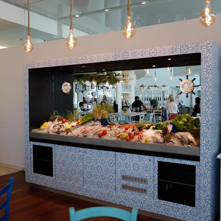 Play Hatzuk Beach Tel Aviv Restaurant foto